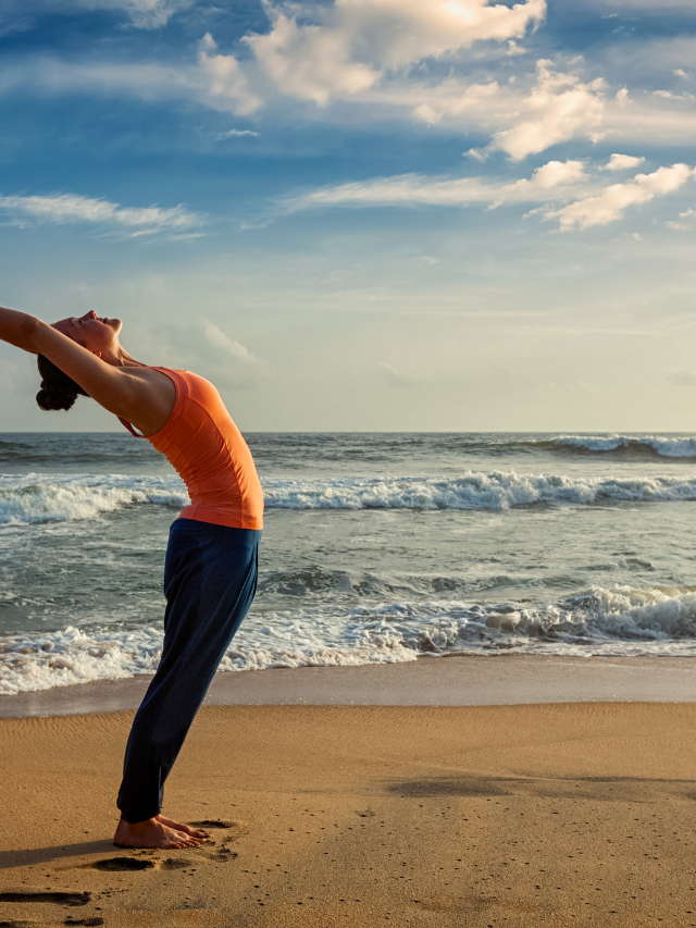 Easy Yoga Poses for Beginners: A Step-by-Step Guide 5 raise-arm-pose
