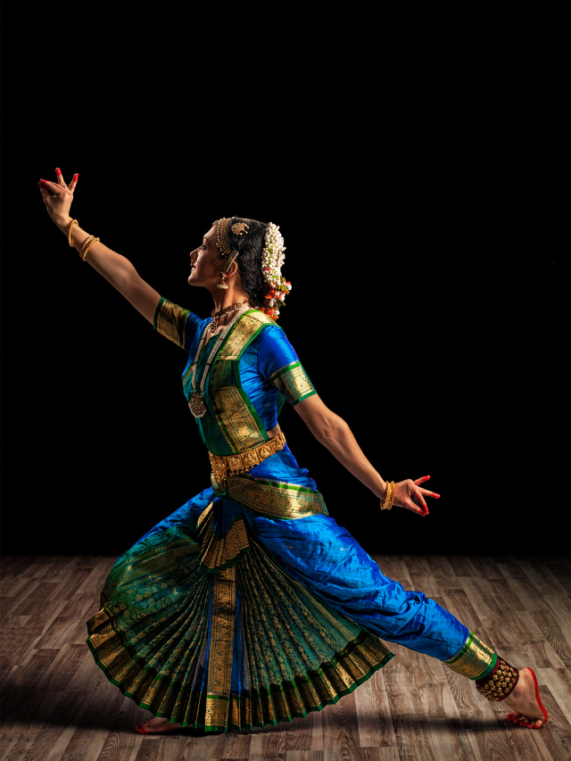 Read more about the article POWERFUL YOGA POSES FOR DANCER